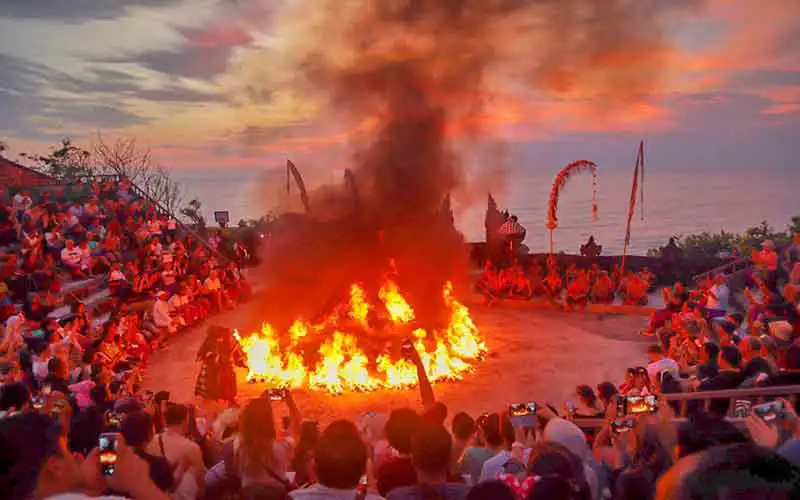 uluwatu kecak